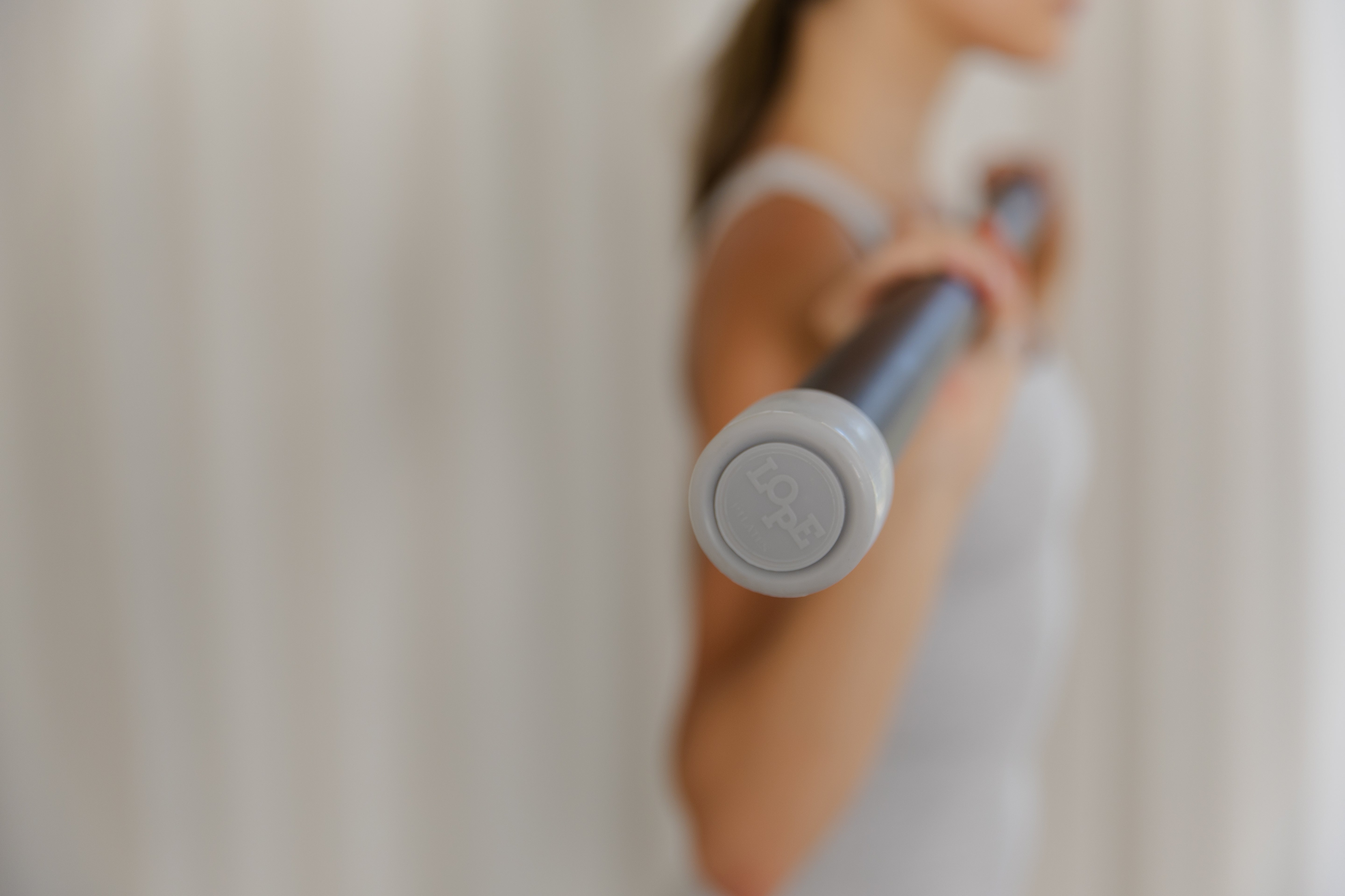 Weighted Bar 8kg Grey