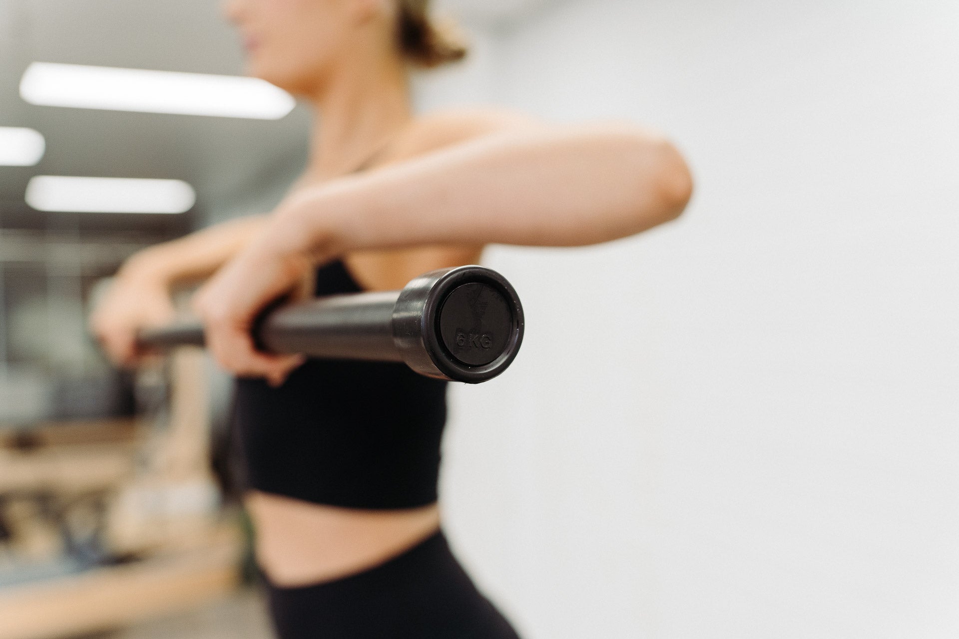 Weighted Bar 2kg Black