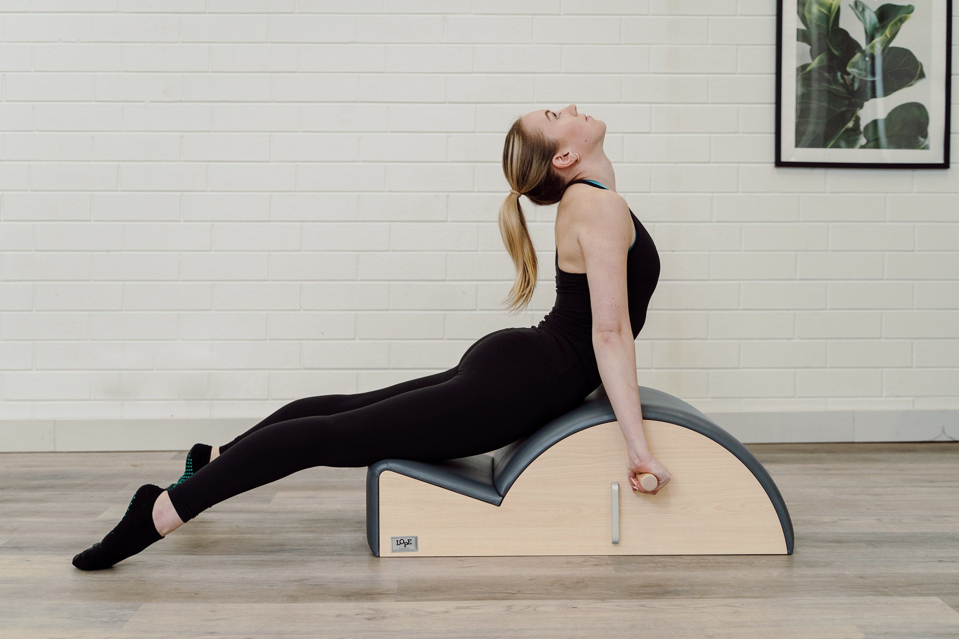 Spine Corrector Black