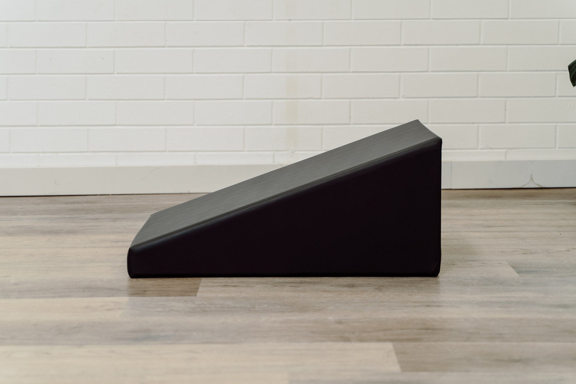 Therapy Wedge Grey